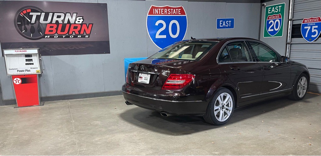 2012 Mercedes-Benz C-Class Image 4