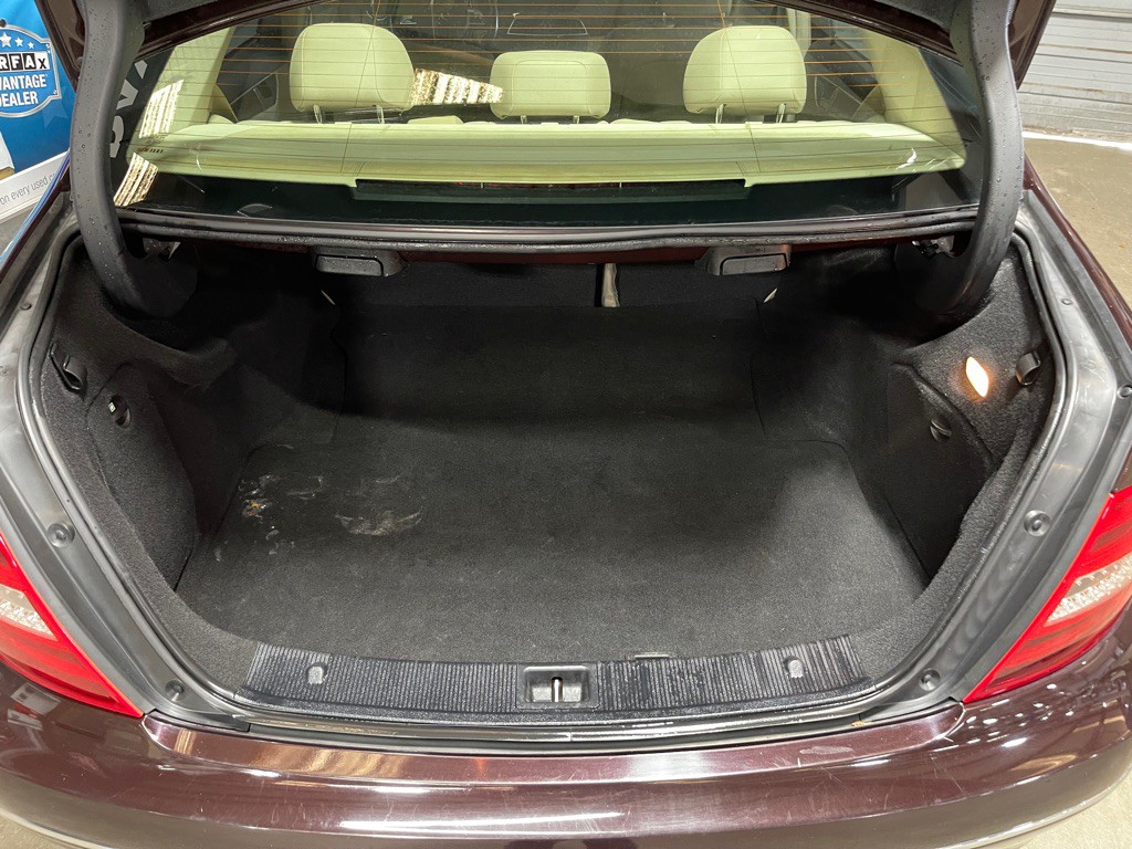 2012 Mercedes-Benz C-Class Image 7