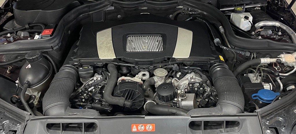 2012 Mercedes-Benz C-Class Image 8