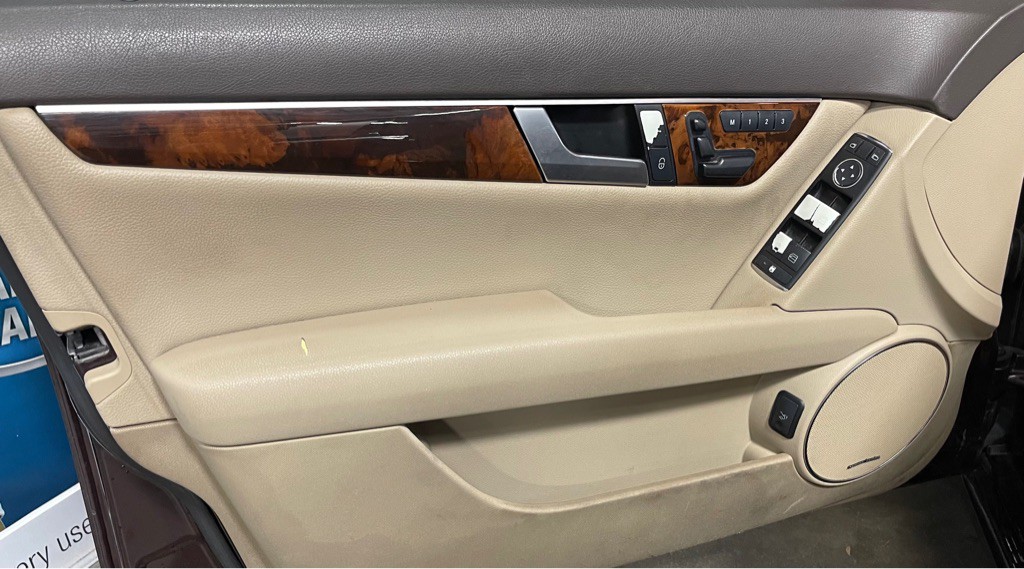 2012 Mercedes-Benz C-Class Image 9