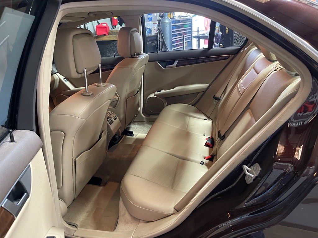 2012 Mercedes-Benz C-Class Image 18