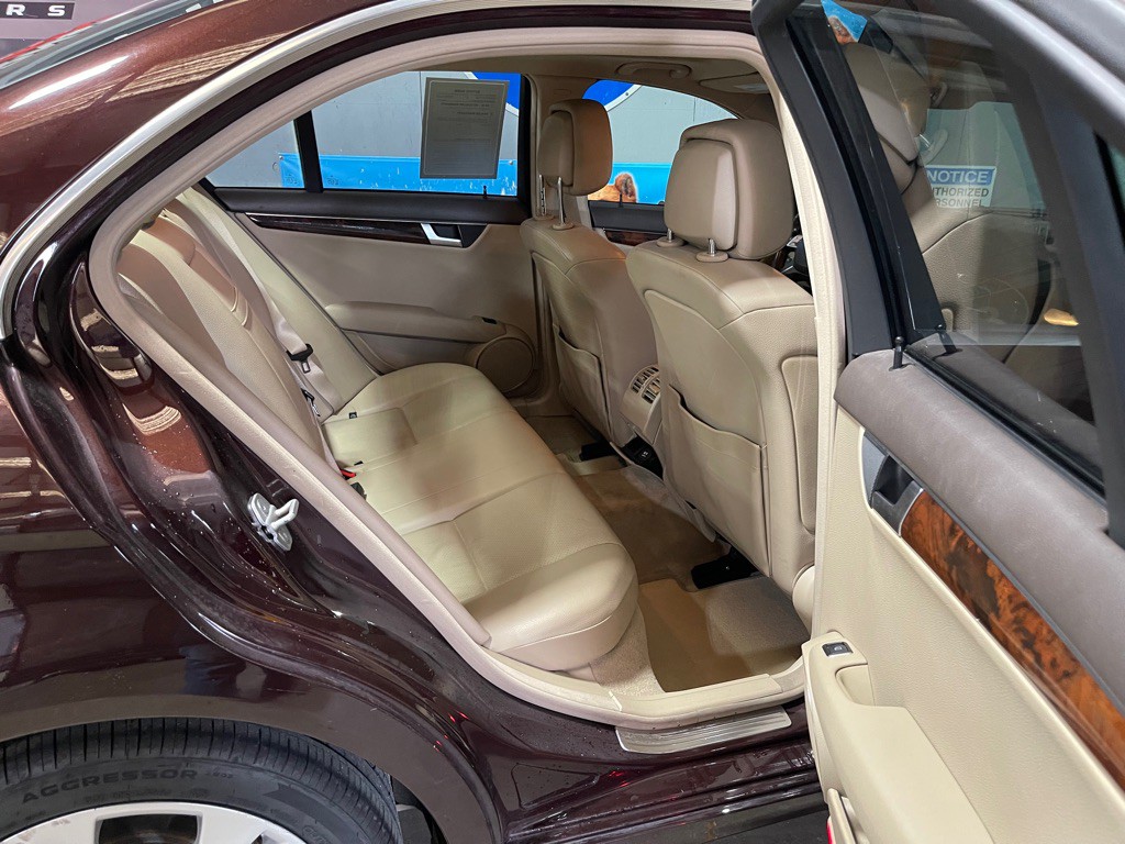 2012 Mercedes-Benz C-Class Image 19
