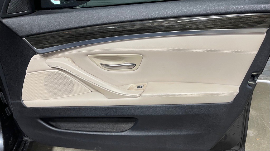 2014 BMW 5 Series Image 16