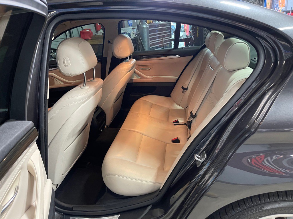 2014 BMW 5 Series Image 18