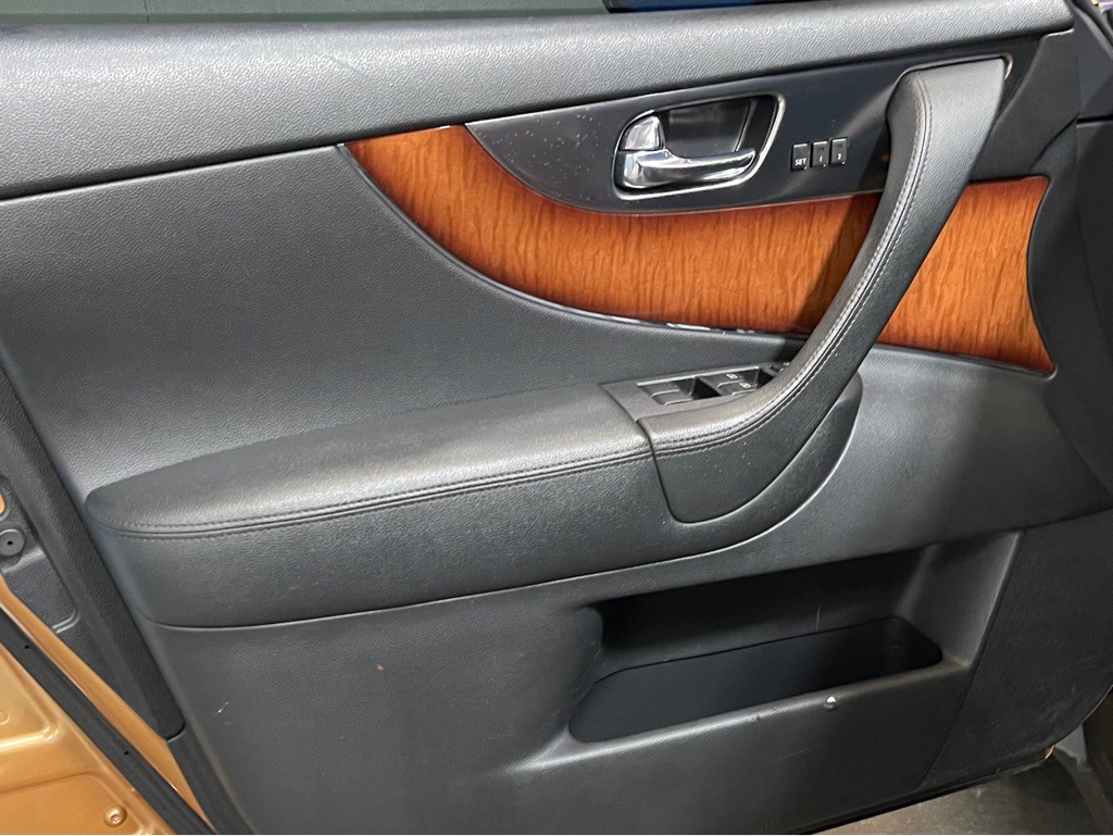 2009 INFINITI FX35 Image 8