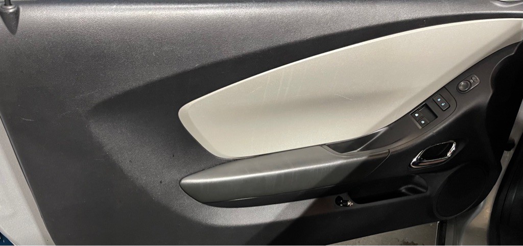 2015 Chevrolet Camaro Image 8