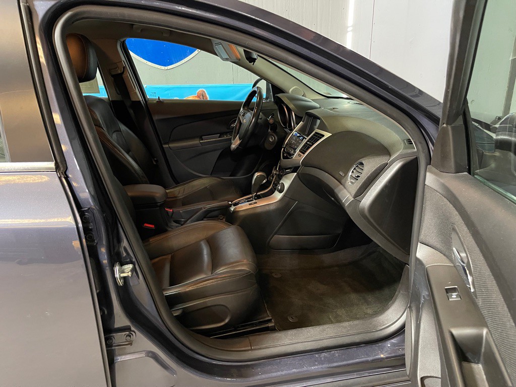 2014 Chevrolet Cruze Image 17