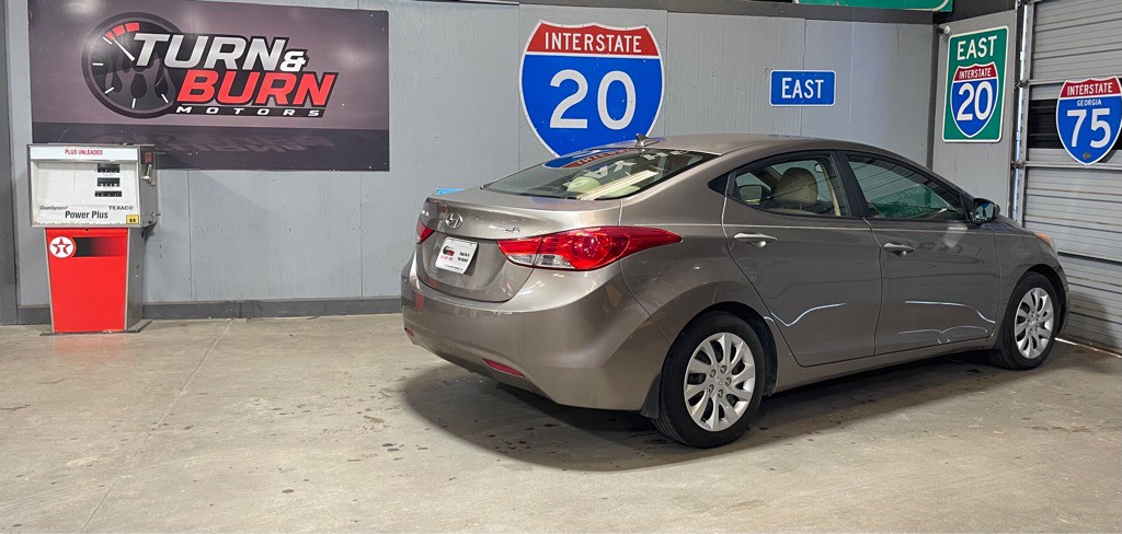 2012 Hyundai Elantra Image 5