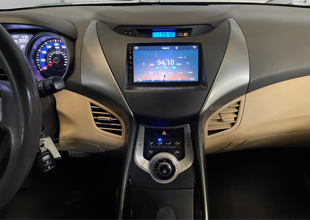 2012 Hyundai Elantra Image 13
