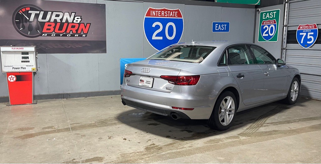 2017 Audi A4 Image 4