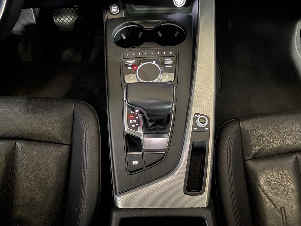 2017 Audi A4 Image 14