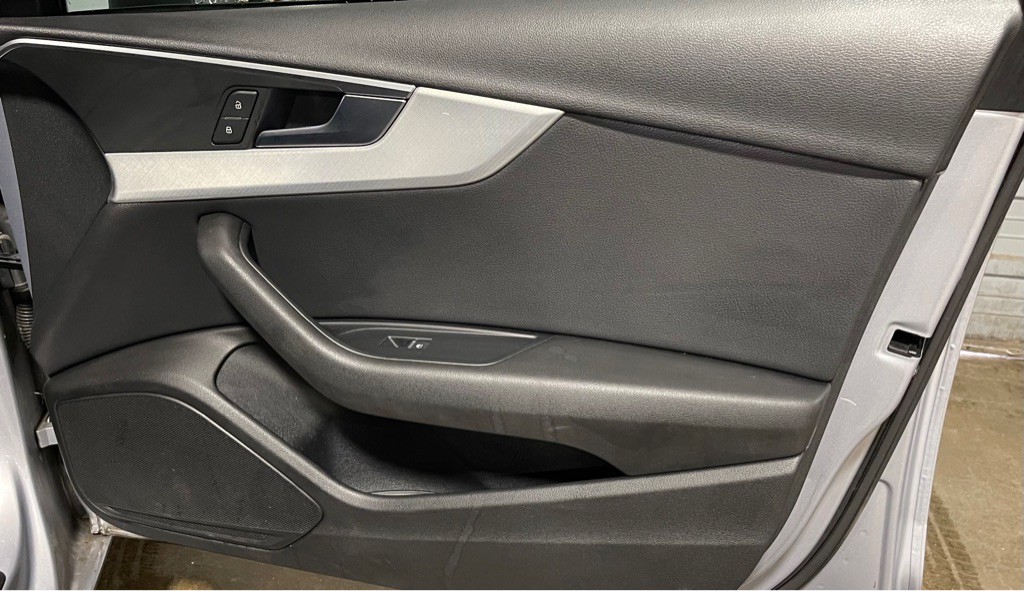 2017 Audi A4 Image 16