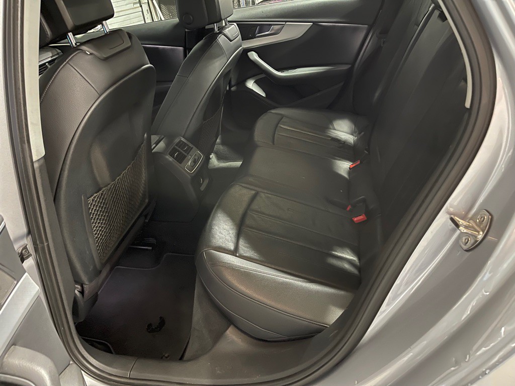 2017 Audi A4 Image 18