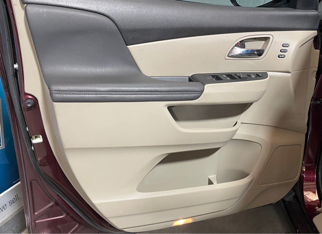 2014 Honda Odyssey Image 9
