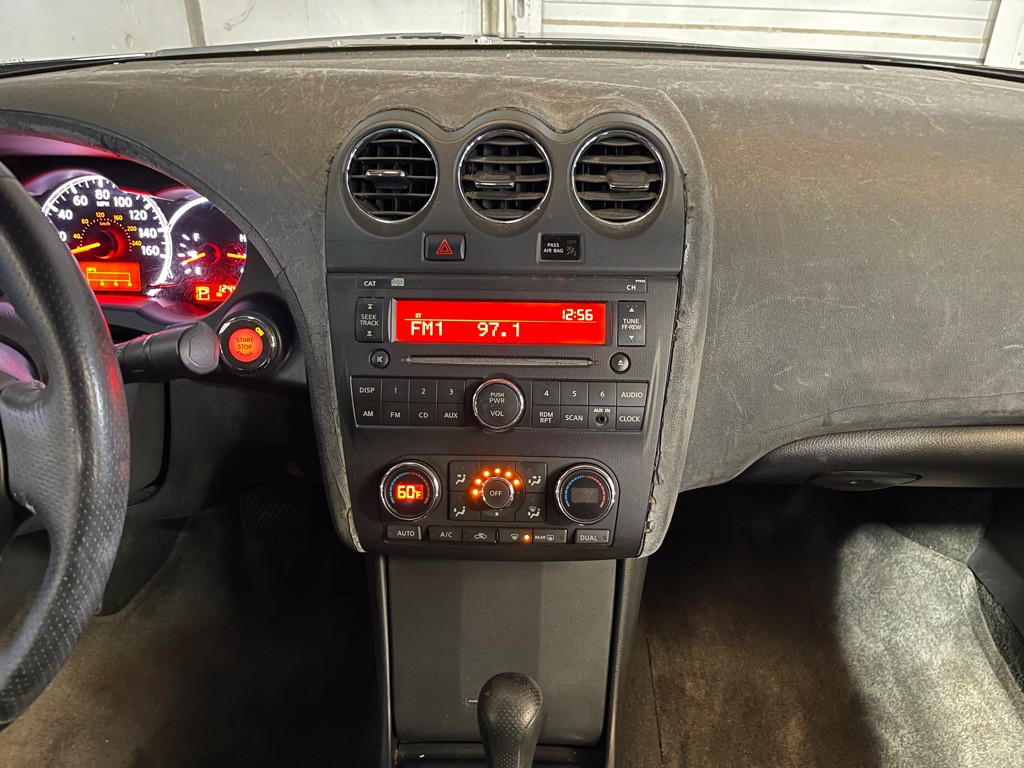 2010 Nissan Altima Image 13