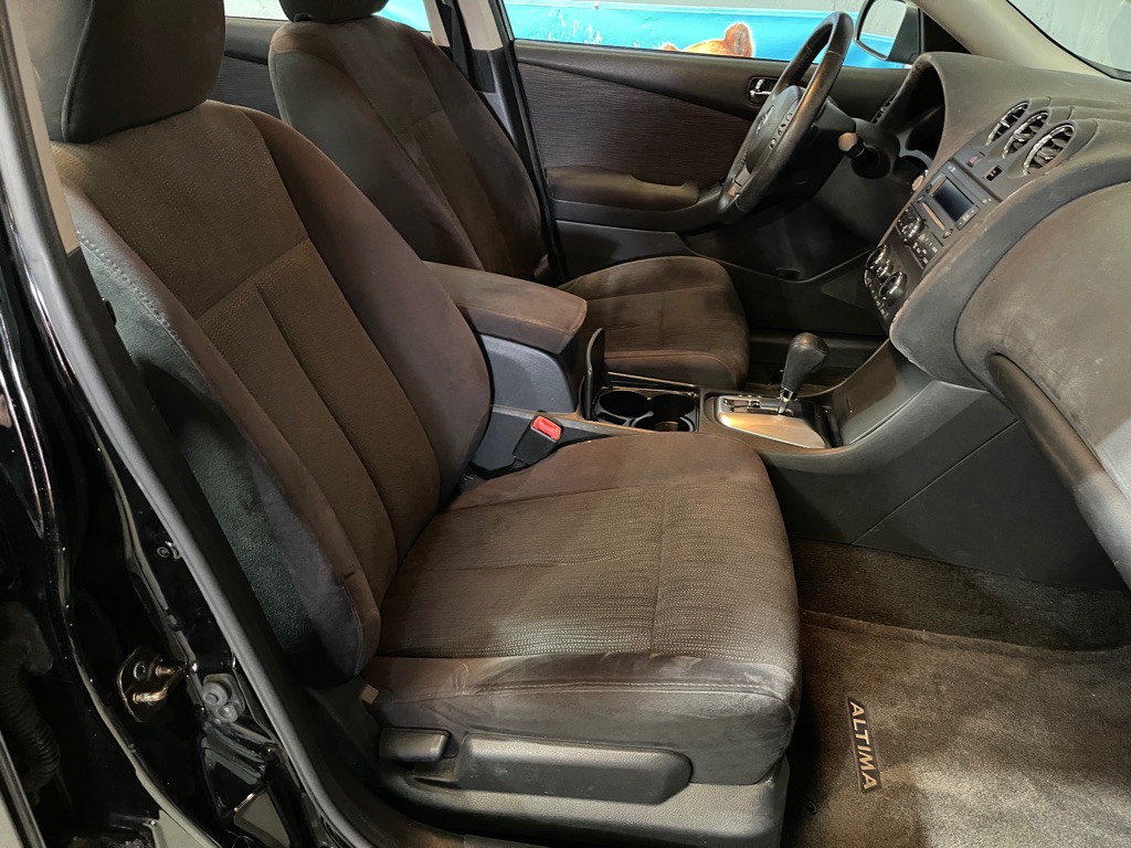 2010 Nissan Altima Image 17