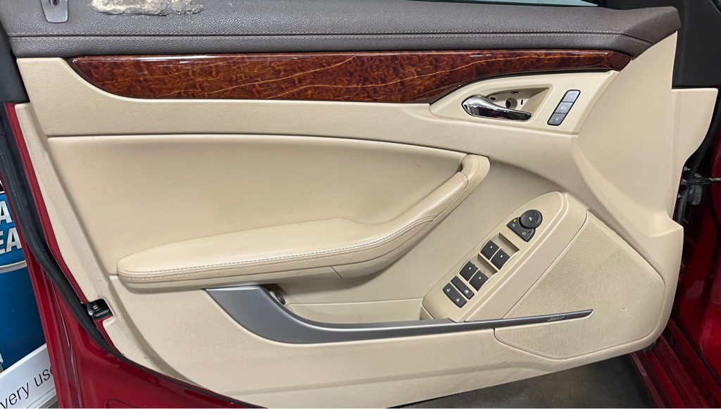 2010 Cadillac CTS Image 9