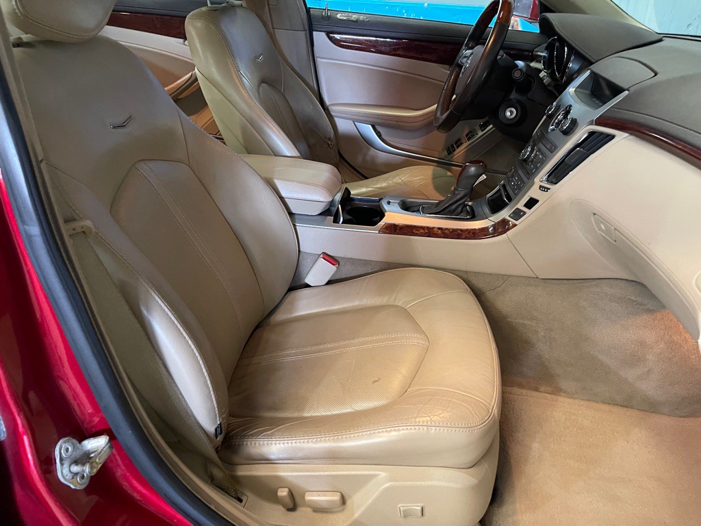 2010 Cadillac CTS Image 17