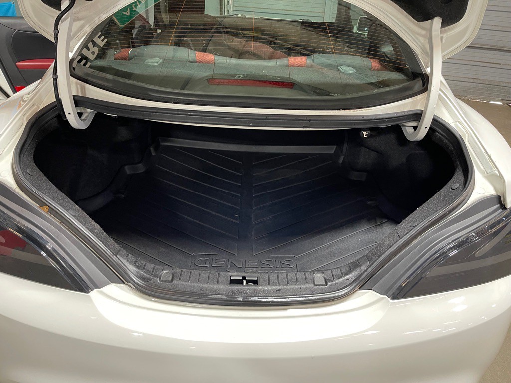 2011 Hyundai Genesis Image 7