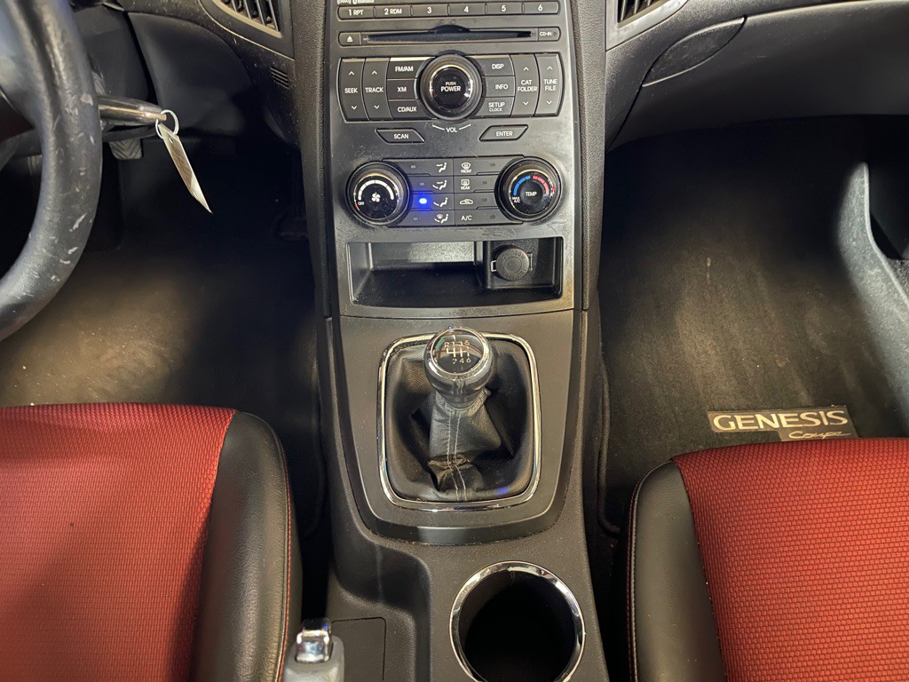 2011 Hyundai Genesis Image 14