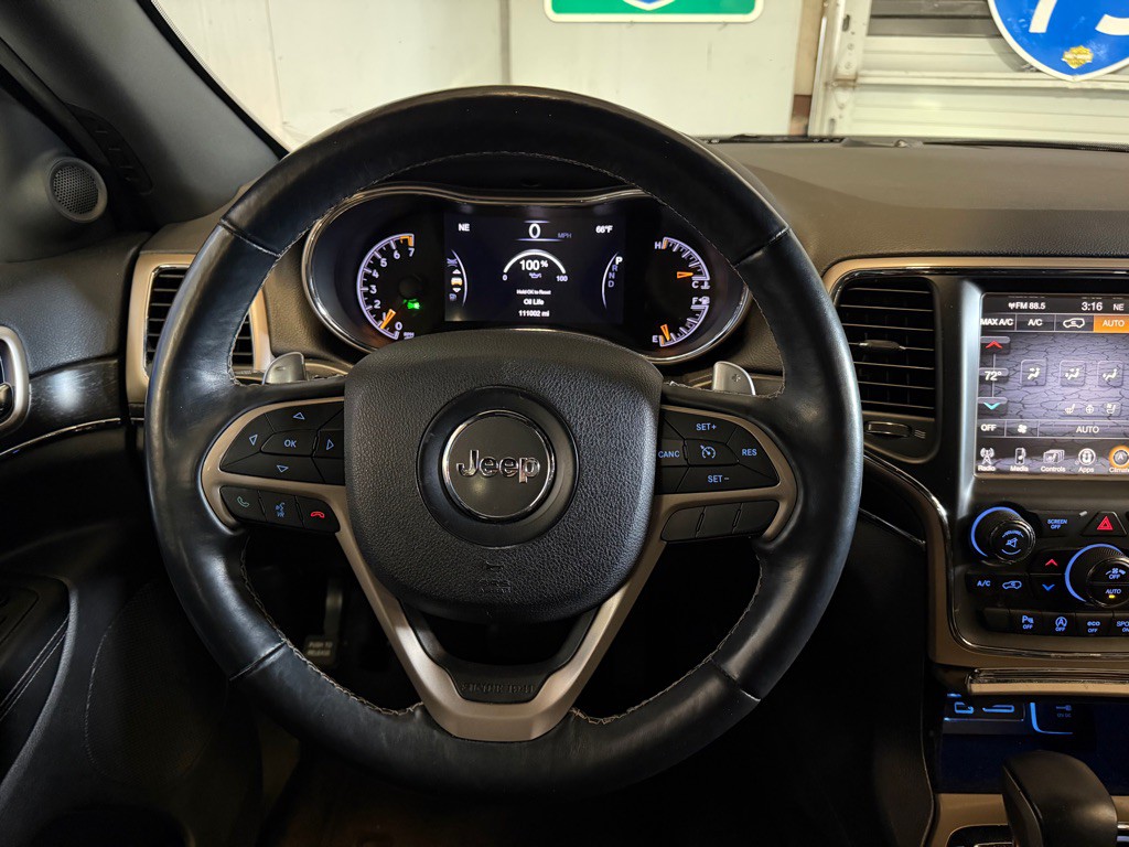 2017 Jeep Grand Cherokee Image 12