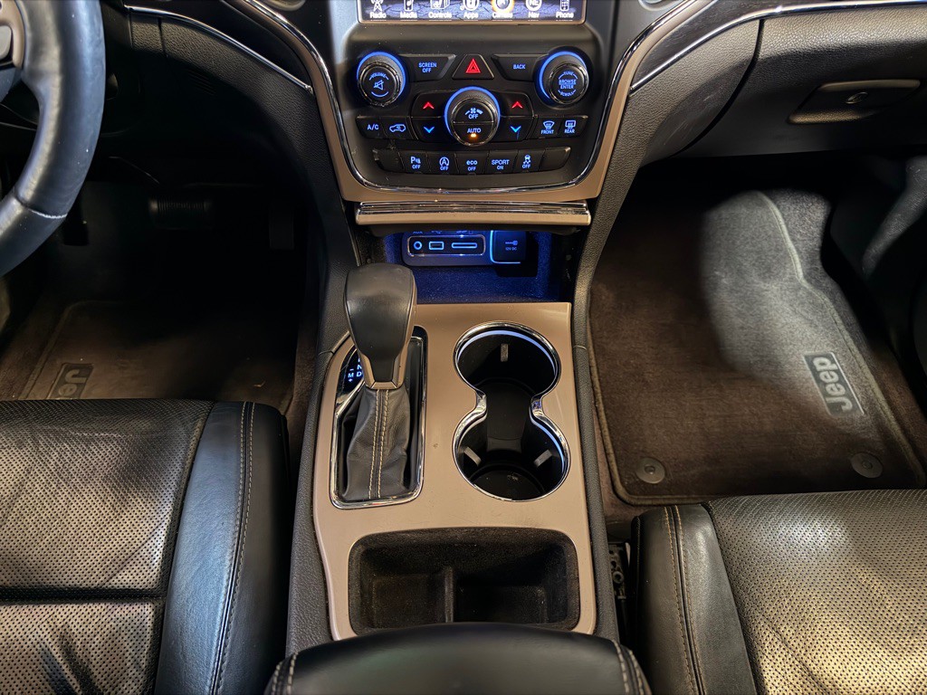 2017 Jeep Grand Cherokee Image 14