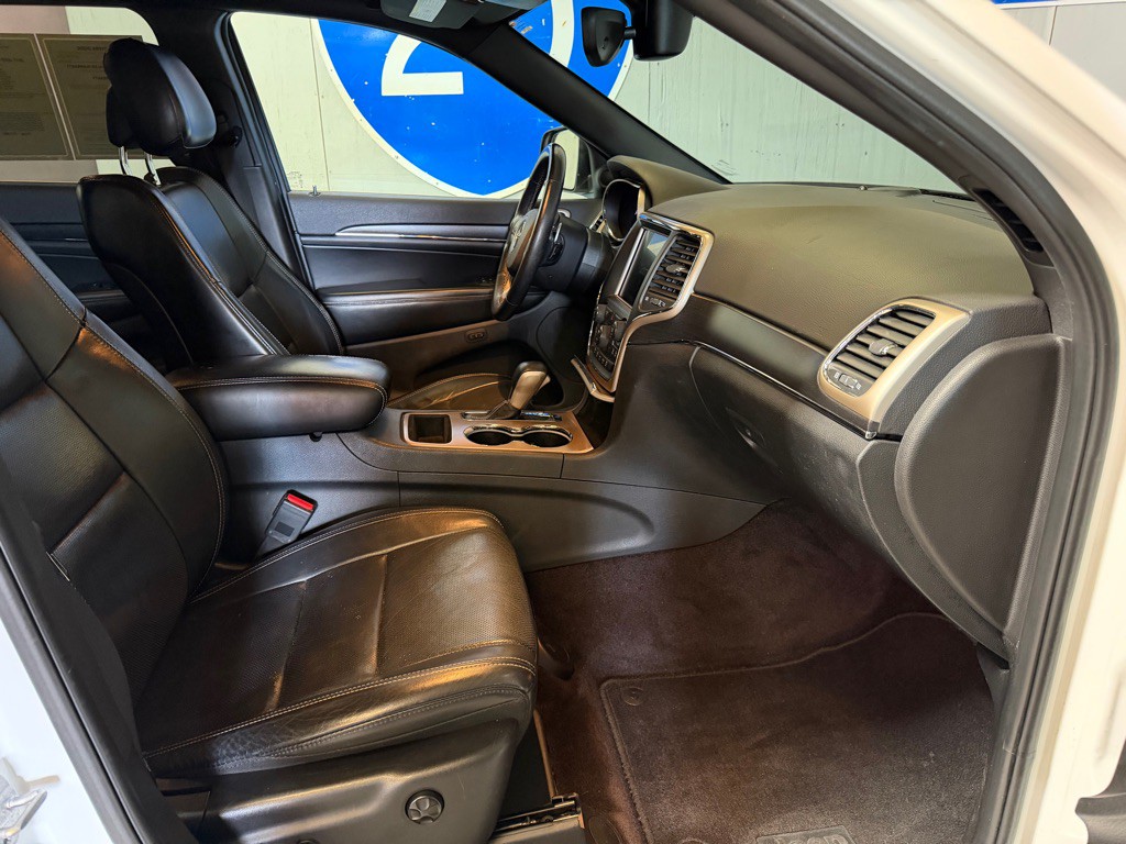 2017 Jeep Grand Cherokee Image 17