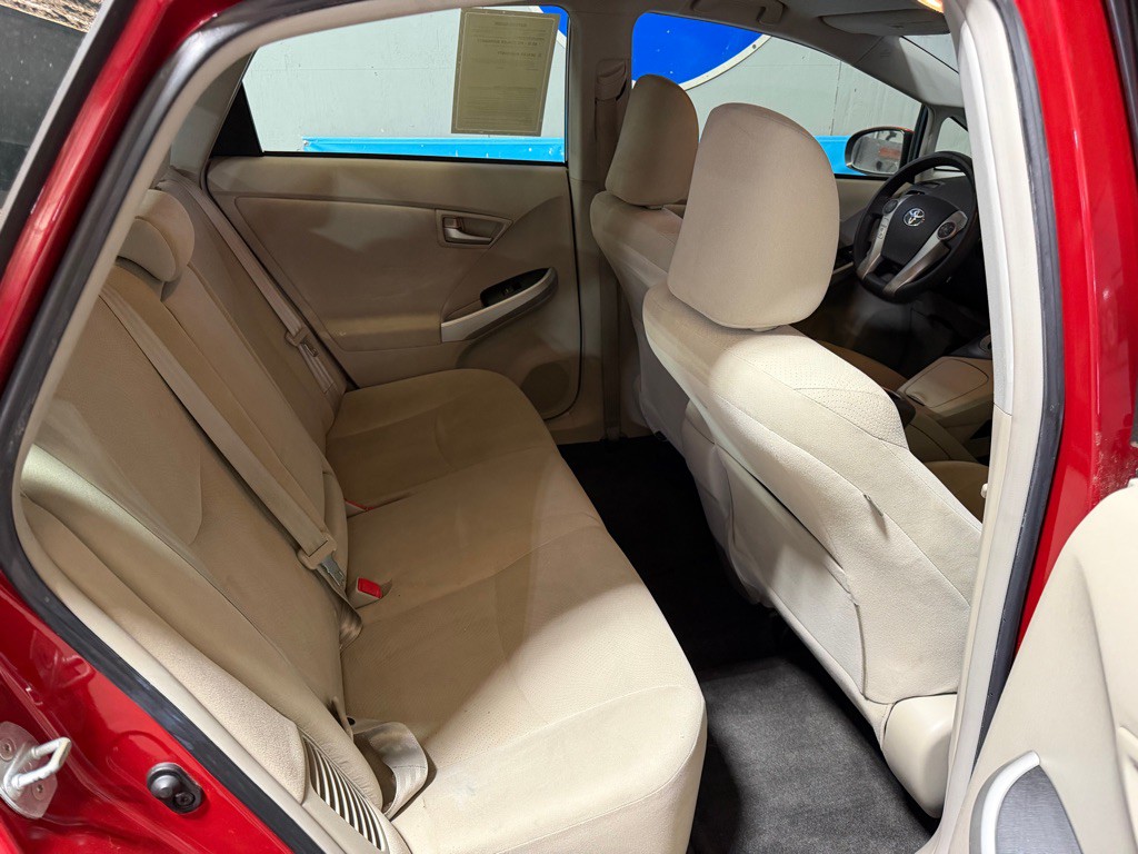2013 Toyota Prius Image 19