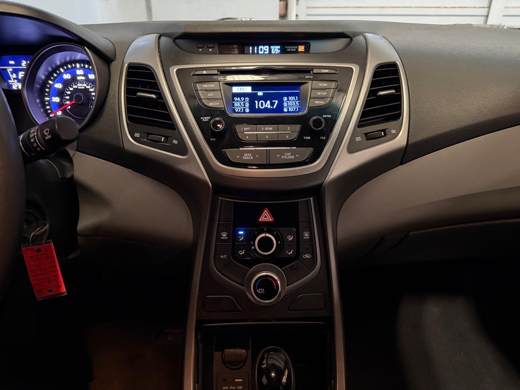 2014 Hyundai Elantra Image 13
