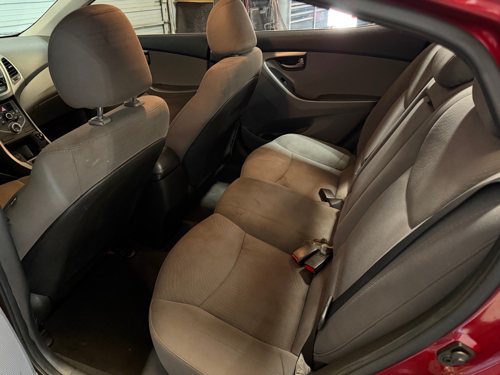 2014 Hyundai Elantra Image 18