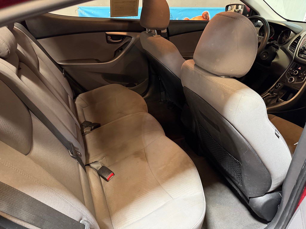 2014 Hyundai Elantra Image 19