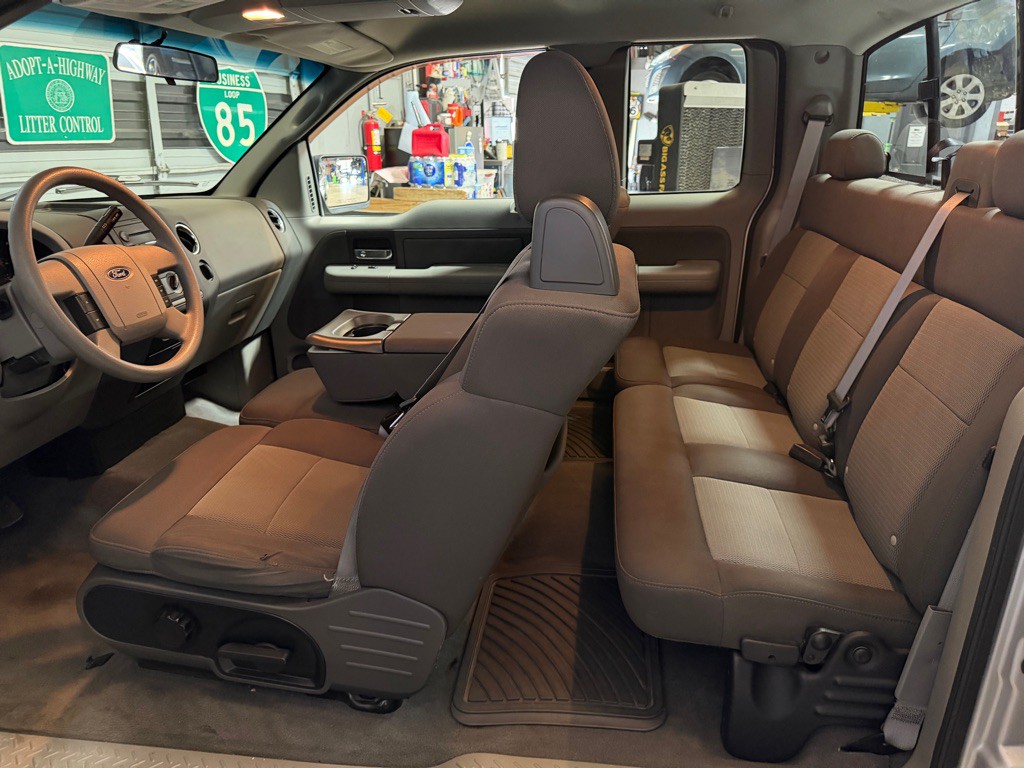 2004 Ford F-150 Image 18