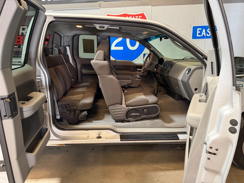 2004 Ford F-150 Image 19