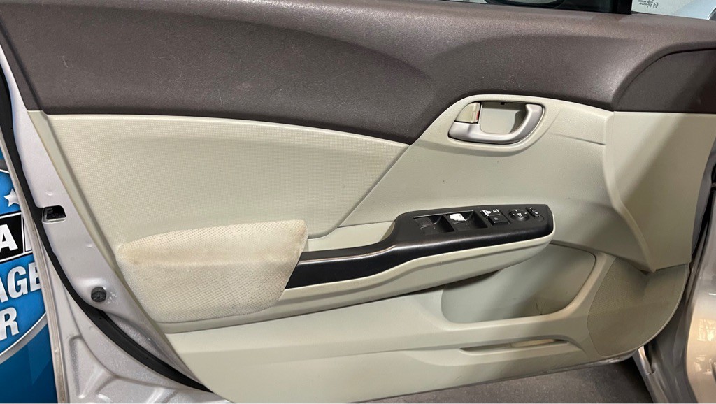 2012 Honda Civic Image 9