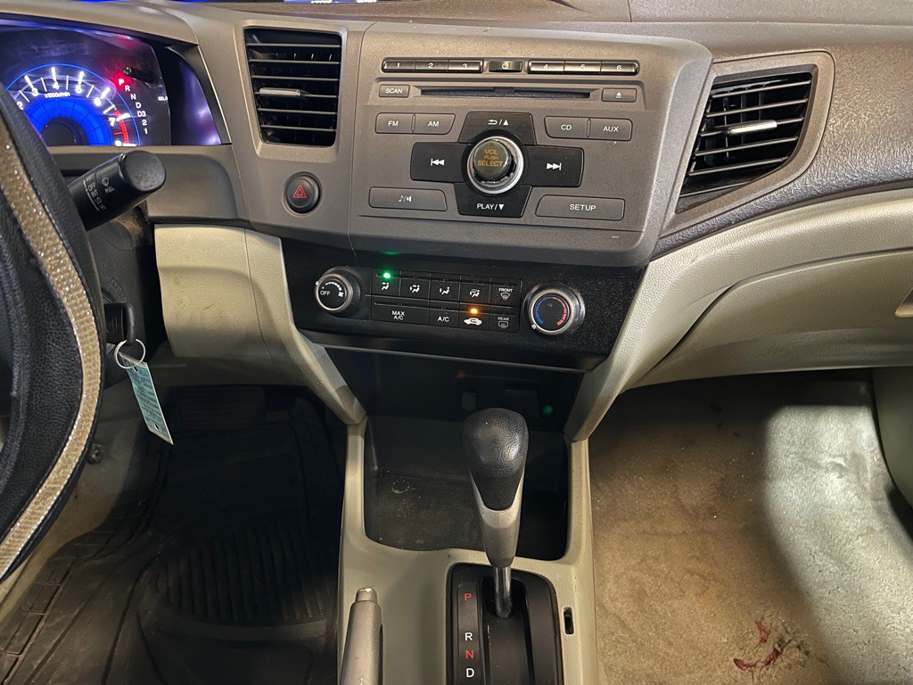 2012 Honda Civic Image 13