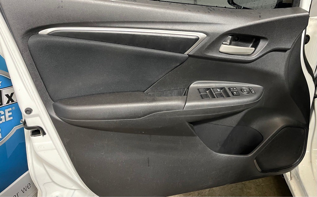 2016 Honda Fit Image 9