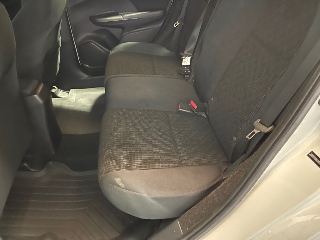 2016 Honda Fit Image 18