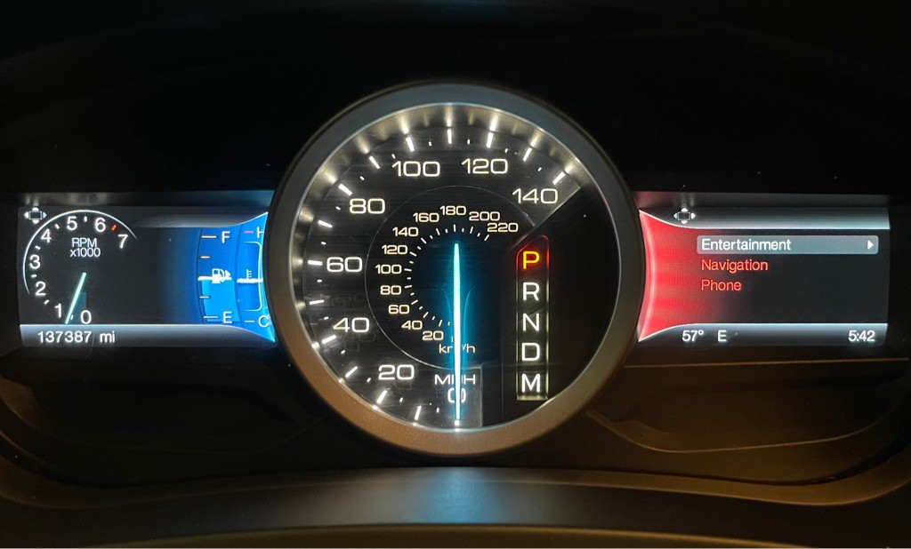 2015 Ford Explorer Image 11