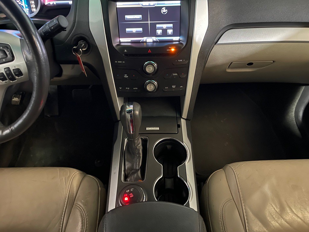 2015 Ford Explorer Image 14