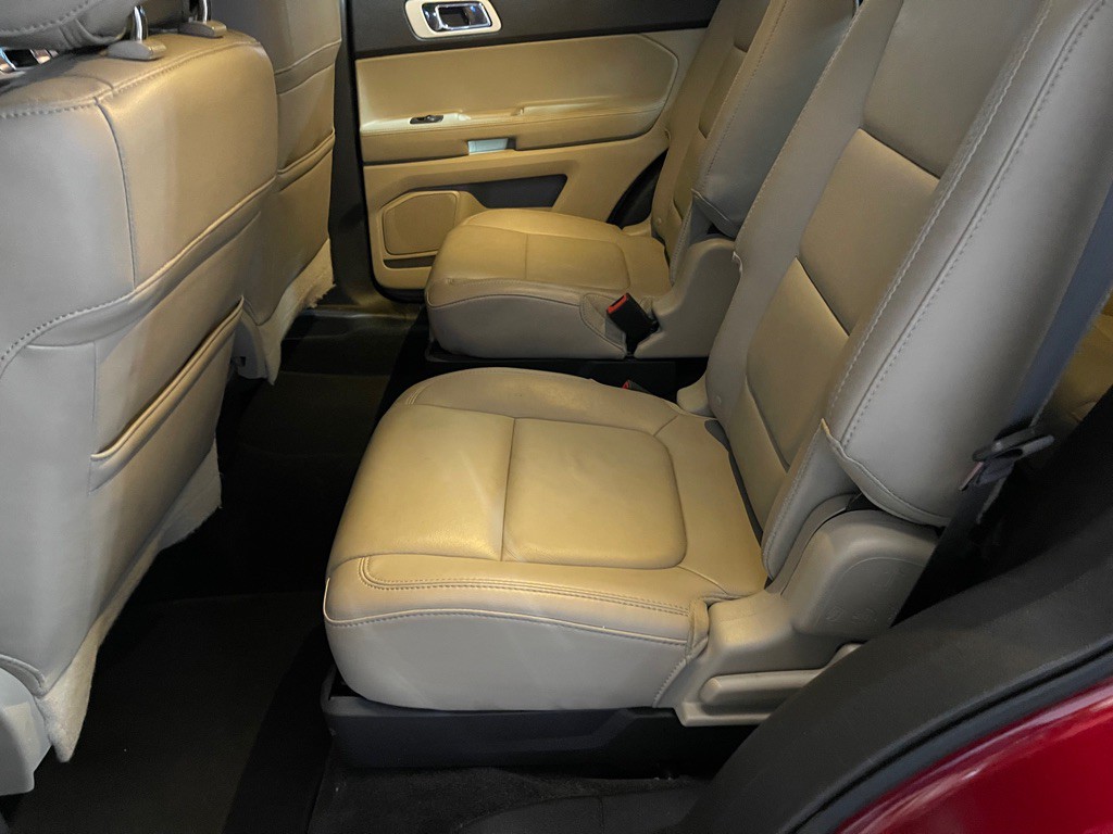 2015 Ford Explorer Image 18