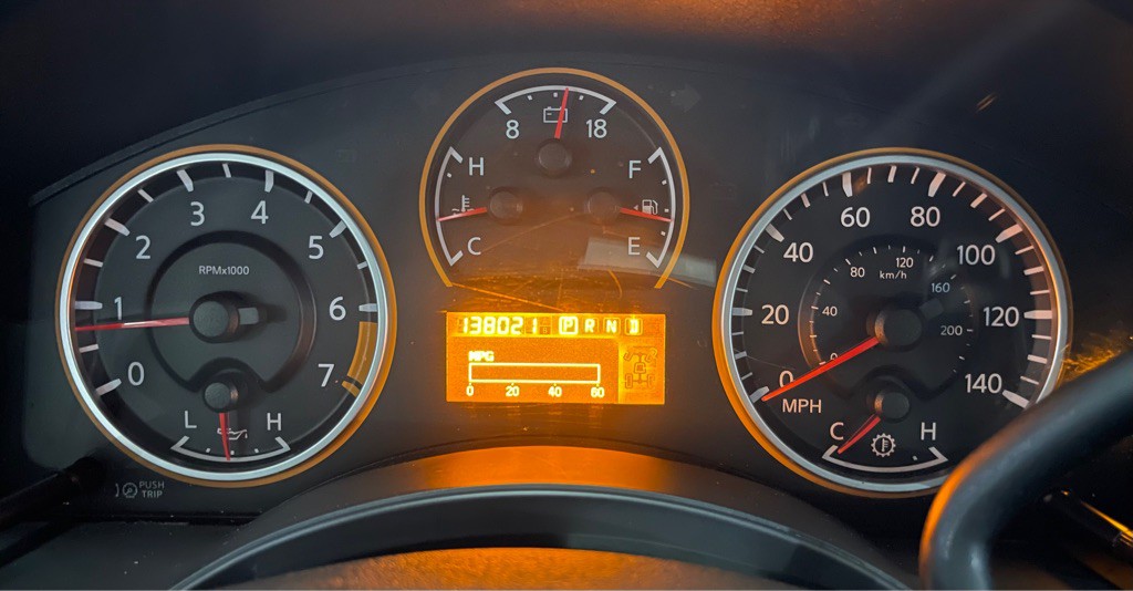 2012 Nissan Titan Image 11