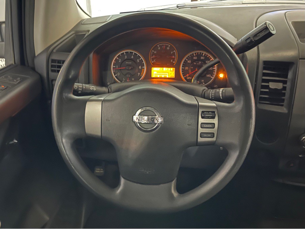 2012 Nissan Titan Image 12