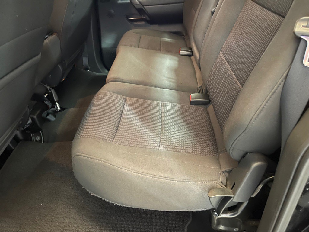 2012 Nissan Titan Image 17