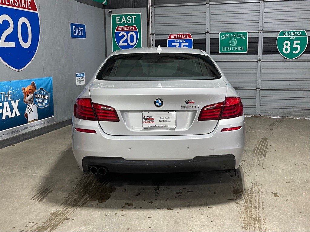 2011 BMW 5 Series Image 6