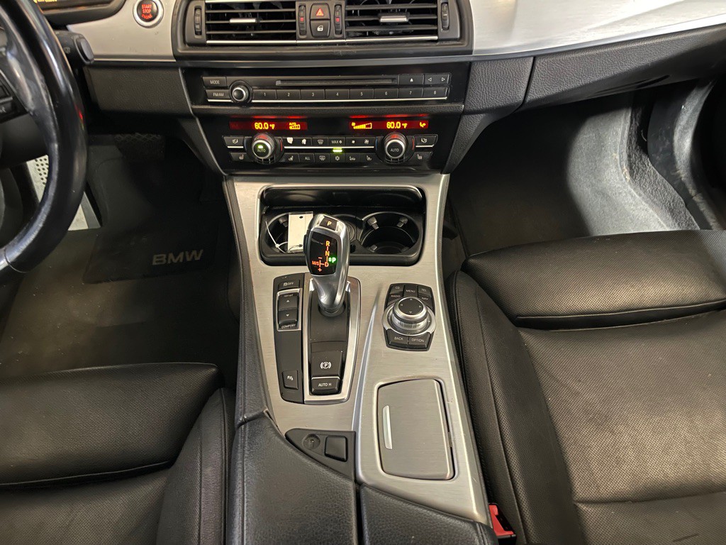 2011 BMW 5 Series Image 14