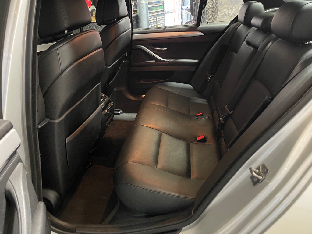 2011 BMW 5 Series Image 18