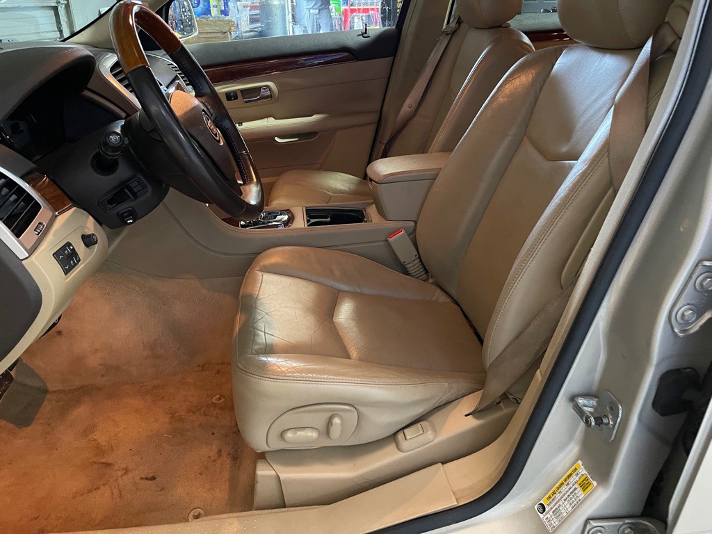 2007 Cadillac SRX Image 10