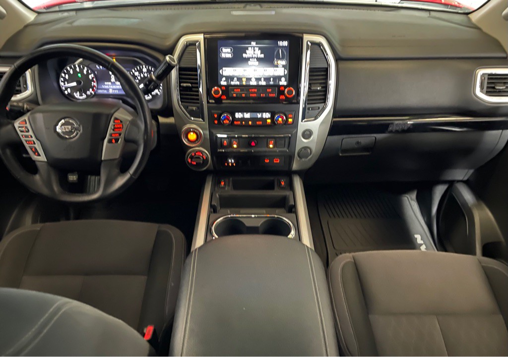 2021 Nissan Titan Image 14