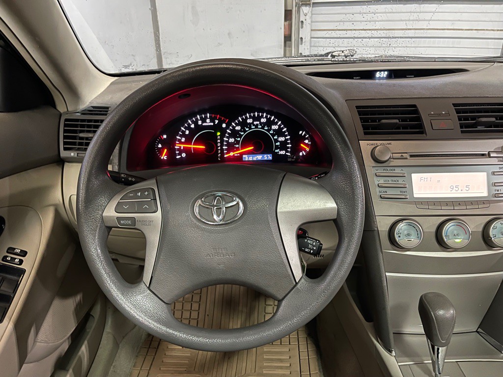 2009 Toyota Camry Image 12
