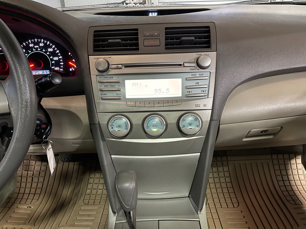 2009 Toyota Camry Image 13